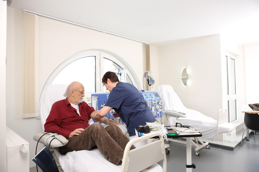Dialyseraum des Zentrum für Nieren- und Hochdruckkrankheiten Bruchsal-Bretten
